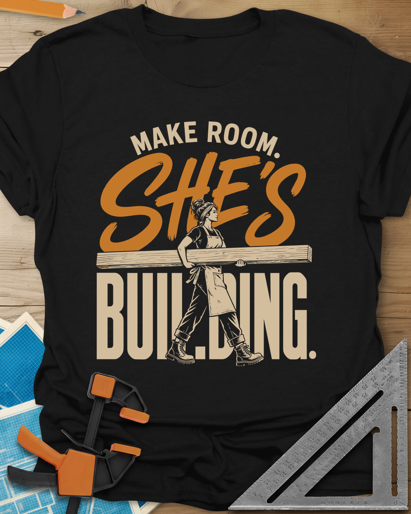 She'S Building Tee — black