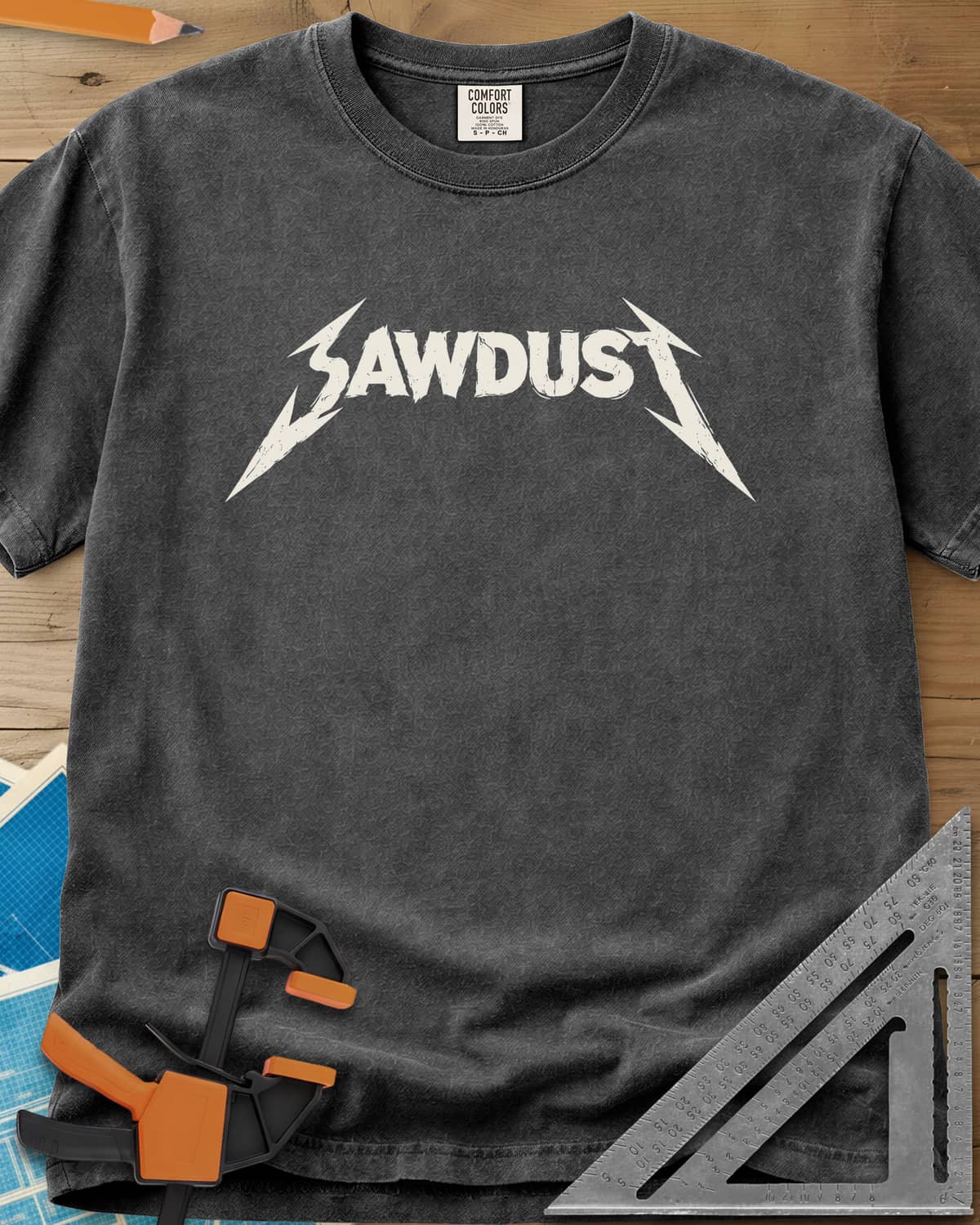 Sawdust Metal Logo heavyweight tee in Pepper, jagged band-style SAWDUST lettering with lightning-bolt tips